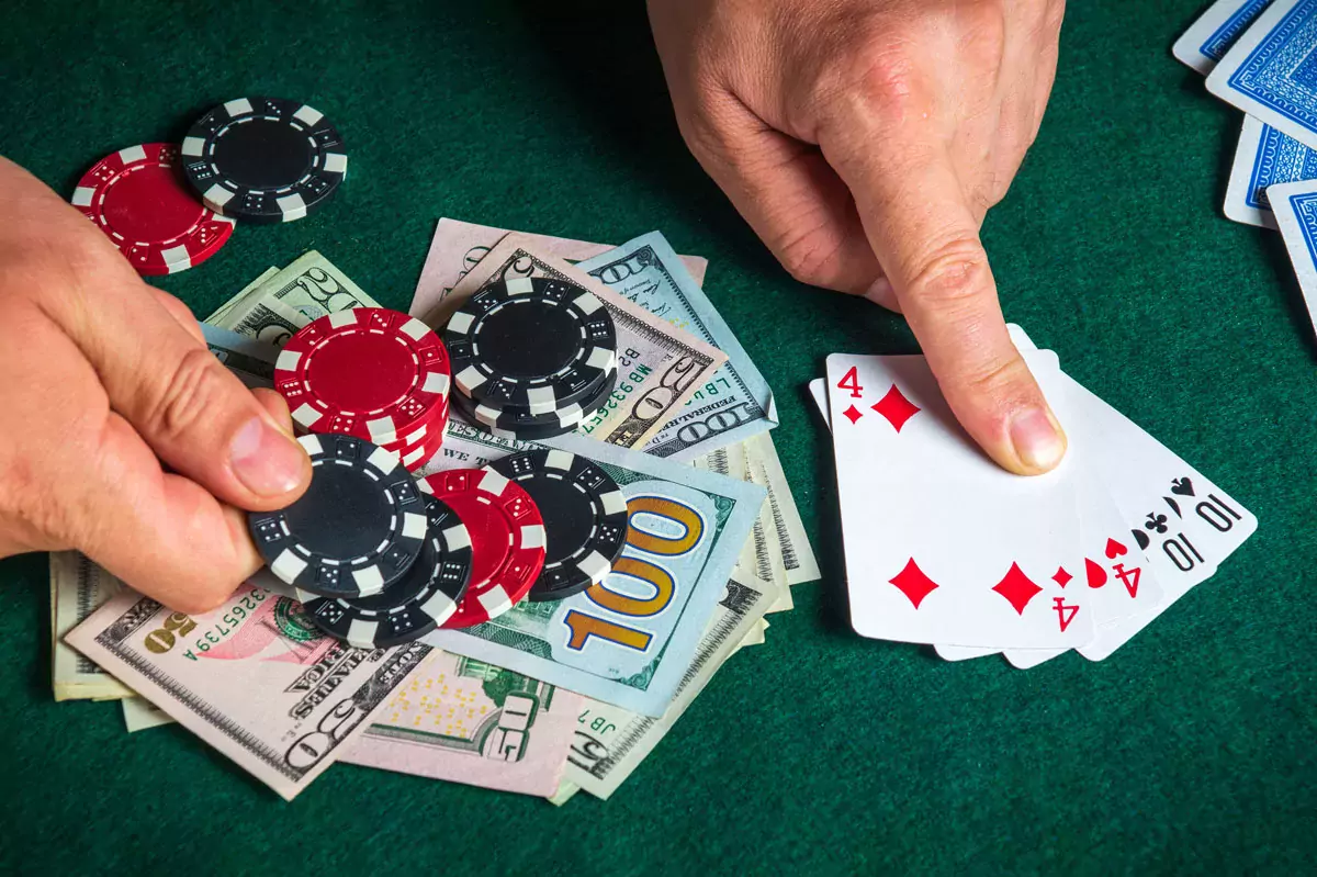 Dicas como jogar poker como um profissional